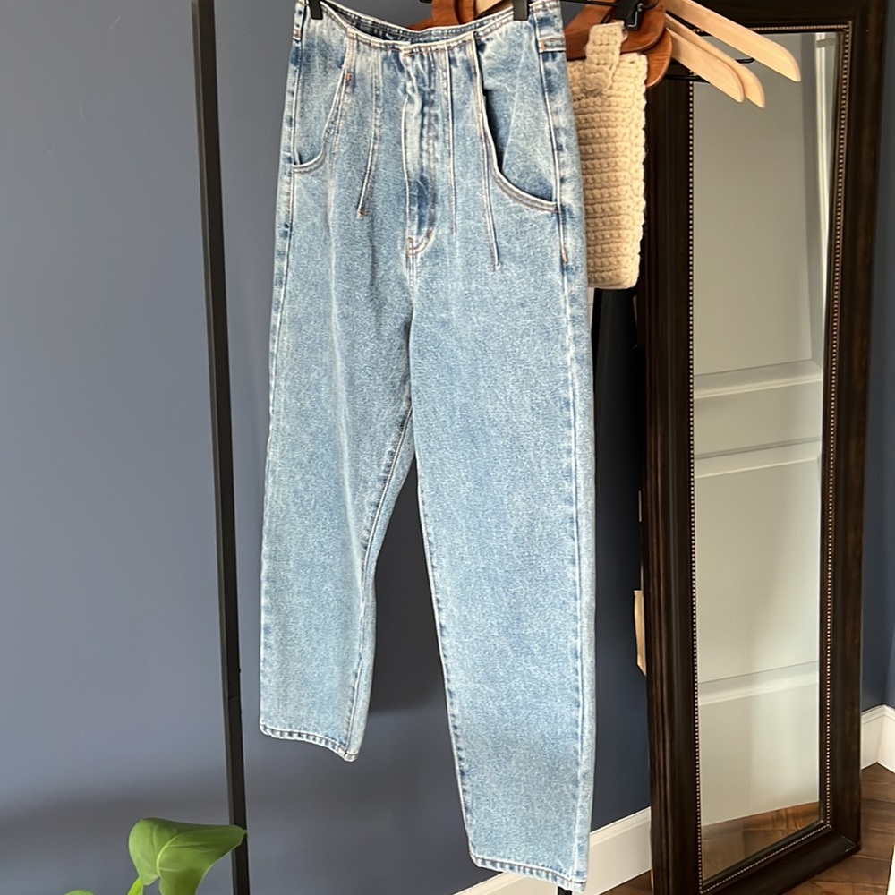 ASTR THE LABEL WASH HIGH WAIST DENIM  M
